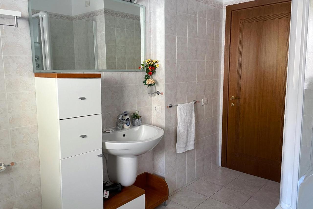 Aristanis Home Vacation Apartment Oristano Bagian luar foto