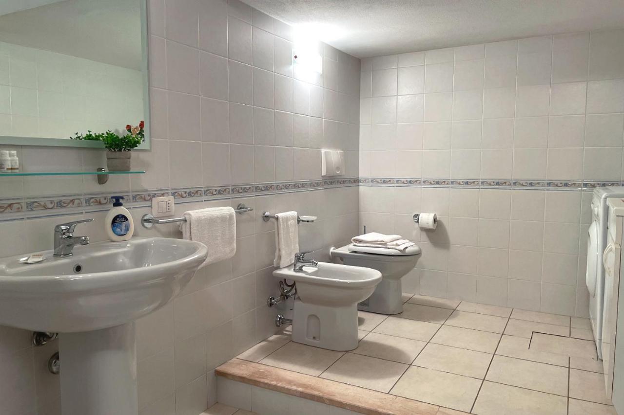 Aristanis Home Vacation Apartment Oristano Bagian luar foto