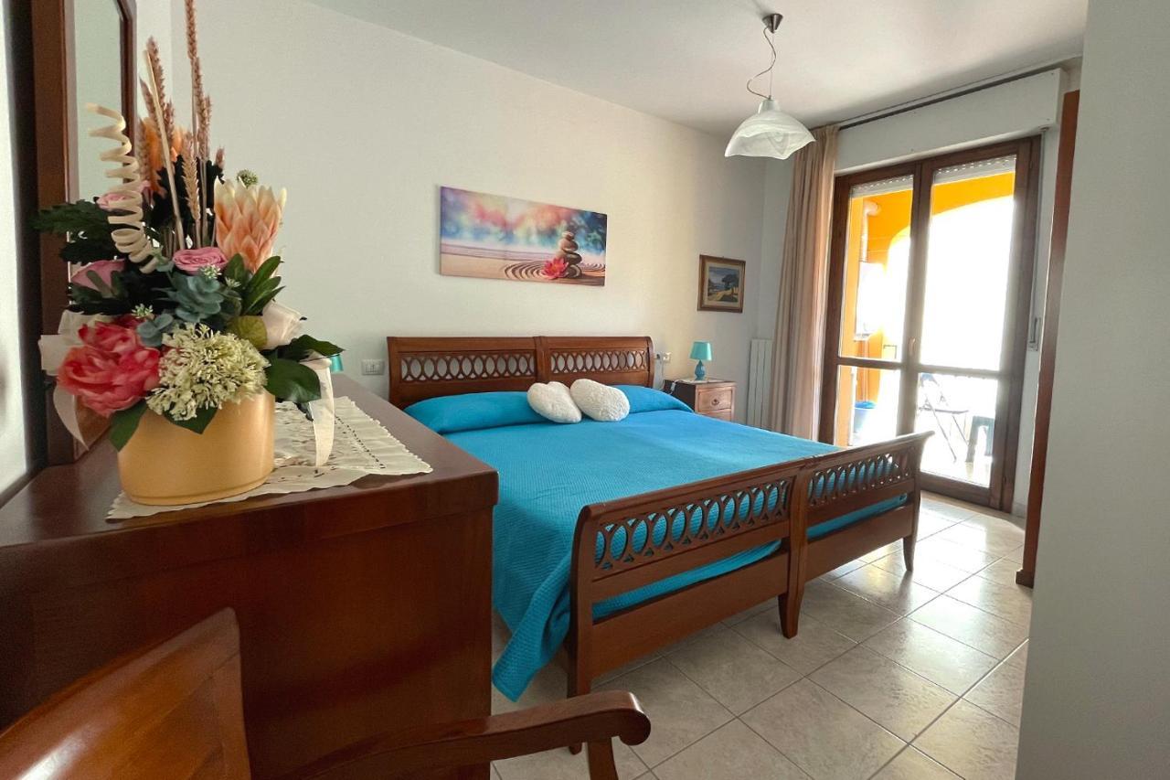 Aristanis Home Vacation Apartment Oristano Bagian luar foto