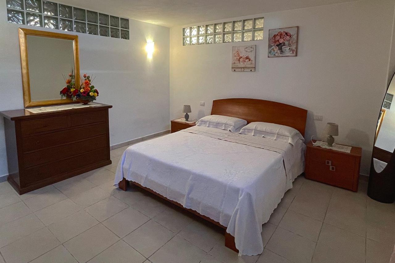 Aristanis Home Vacation Apartment Oristano Bagian luar foto