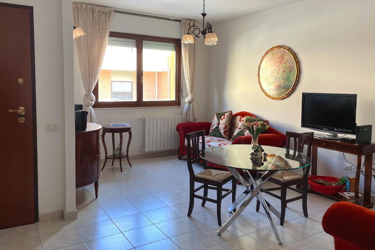 Aristanis Home Vacation Apartment Oristano Bagian luar foto
