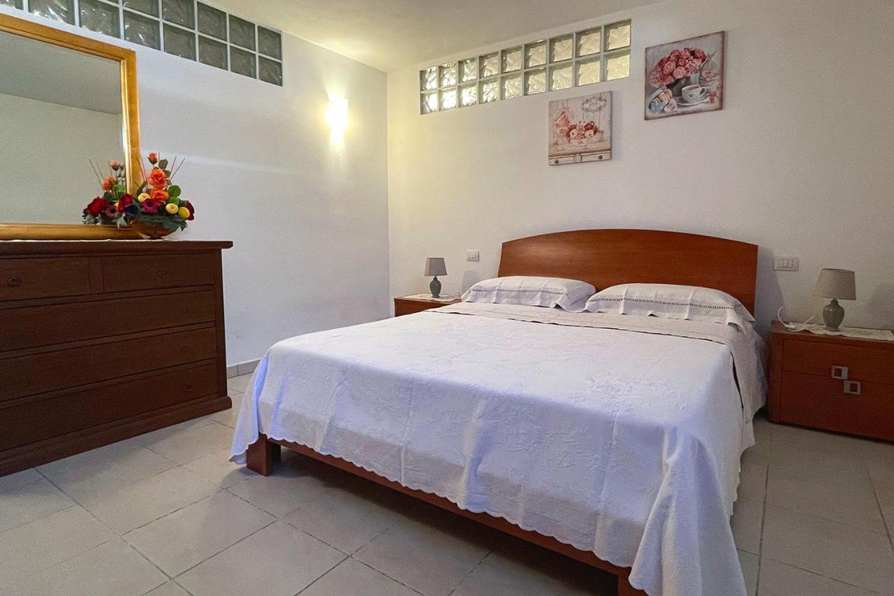 Aristanis Home Vacation Apartment Oristano Bagian luar foto