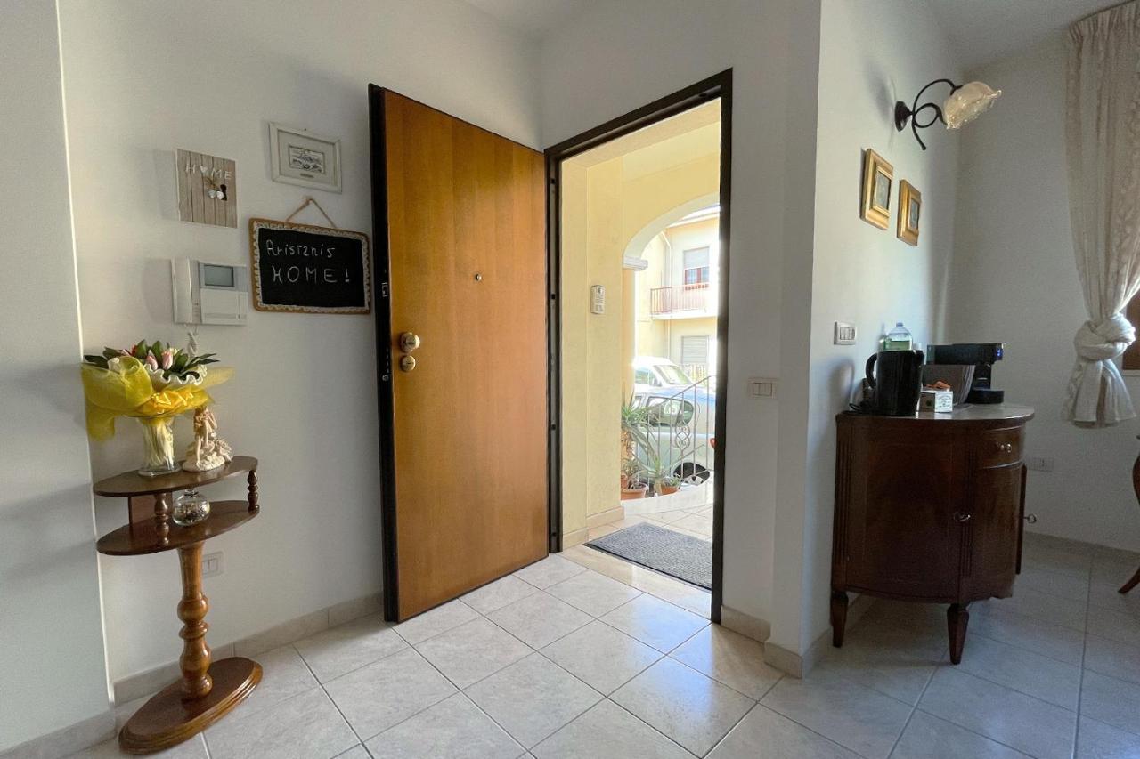 Aristanis Home Vacation Apartment Oristano Bagian luar foto