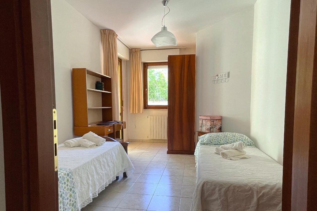 Aristanis Home Vacation Apartment Oristano Bagian luar foto
