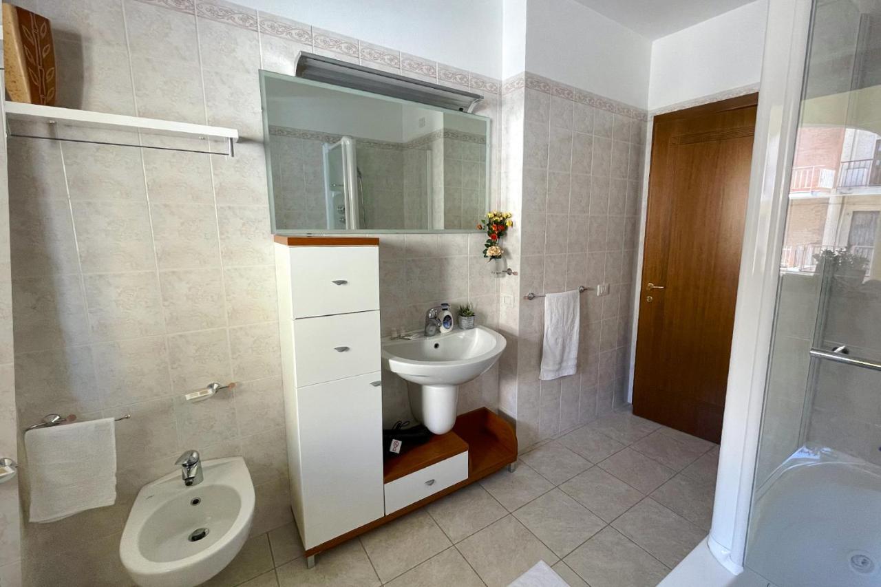 Aristanis Home Vacation Apartment Oristano Bagian luar foto
